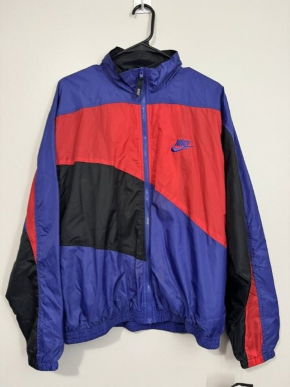 Men's Nike Long Sleeve Rain Jacket w Pockets Color Red/Black/Blue Size Medium